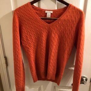 Tweeds 100% cashmere sweater